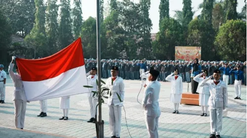 Khidmat, SMAN 3 Pangkalan Bun Gelar Upacara Peringatan Ulang Tahun ke-81 Republik Indonesia