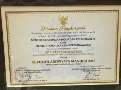 Penerimaan Penghargaan Adiwiyata Mandiri