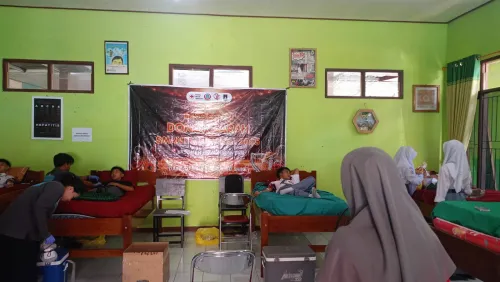 Gelar Aksi Donor Darah, Meriahkan Smantri Festival 2025