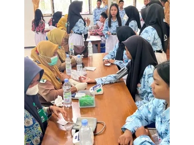 Dukung Remaja Sehat, SMAN 3 Pangkalan Bun Laksanakan Cek Kesehatan Gratis