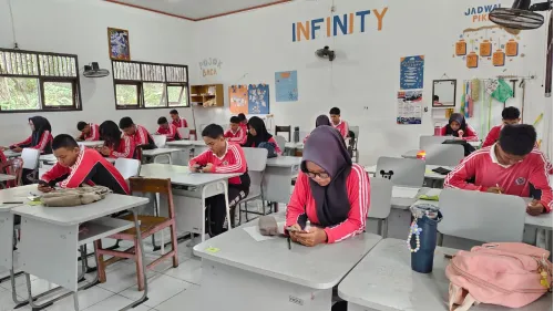 Siswa Kelas XII SMAN 3 Pangkalan Bun Ikuti Try Out UTBK Huma Betang Serentak Disdik Kalteng