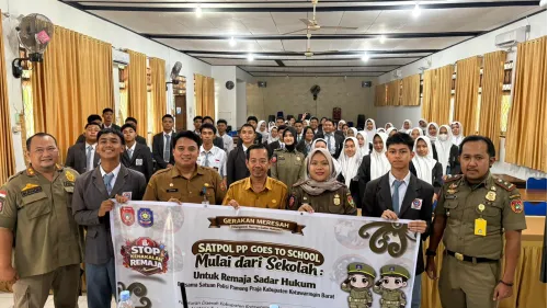 Satpol PP Kobar Goes To School, Ajak Siswa SMANTRI Jadi Pelopor Sadar Hukum