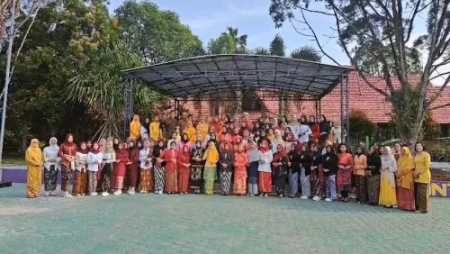 Peringatan Hari Pendidikan Nasional 2025 di SMAN 3 Pangkalan Bun